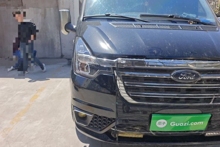 Used Ford Transit Custom 2021 2.2T (Package) Automatic Luxury Coach Pro Long Wheelbase with Mechanical Steps 9-Seater Mid-Roof China VI Standard Right Front Headlight