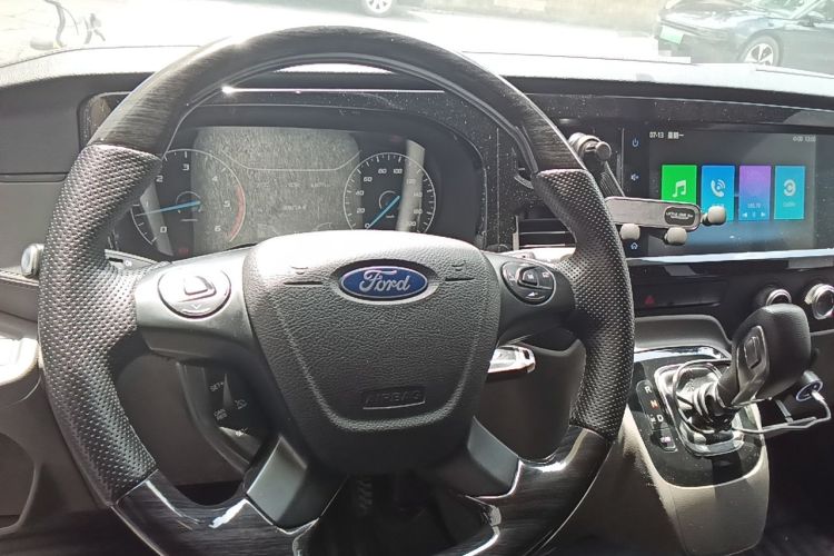 Used Ford Transit Custom 2021 2.2T Automatic Logistics Vehicle Pro Short Wheelbase 6-Seater Low Roof China VI Standard Steering Wheel
