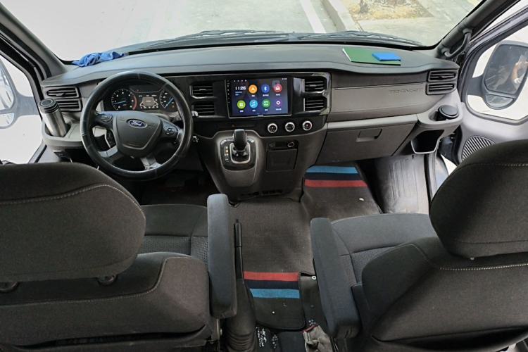 Used Ford Transit Custom 2021 2.2T Automatic Logistics Vehicle Pro 5.9-meter Long Wheelbase Rear Dual Tires 7-Seater Mid-Roof China VI Standard Center Console