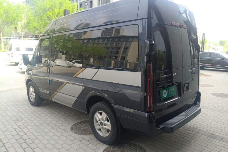 Used Ford Transit Custom 2021 2.2T Manual Logistics Vehicle Pro Short Wheelbase 6-Seater Mid-Roof China VI Standard Rear Left 45 Deg