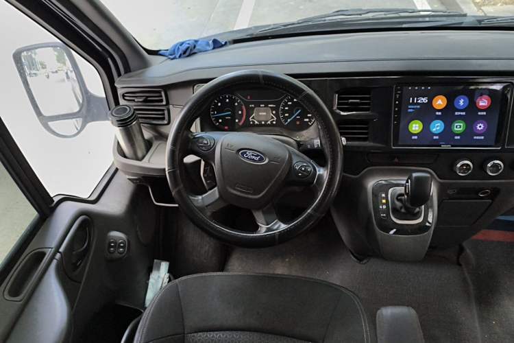 Used Ford Transit Custom 2021 2.2T Automatic Logistics Vehicle Pro 5.9-meter Long Wheelbase Rear Dual Tires 7-Seater Mid-Roof China VI Standard Steering Wheel