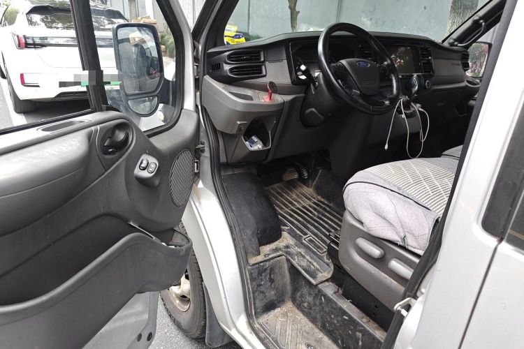 Used Ford Transit Custom 2021 2.2T Automatic Logistics Vehicle Pro Long Wheelbase 7 Seats Mid-Roof China VI Standard Driver Seat