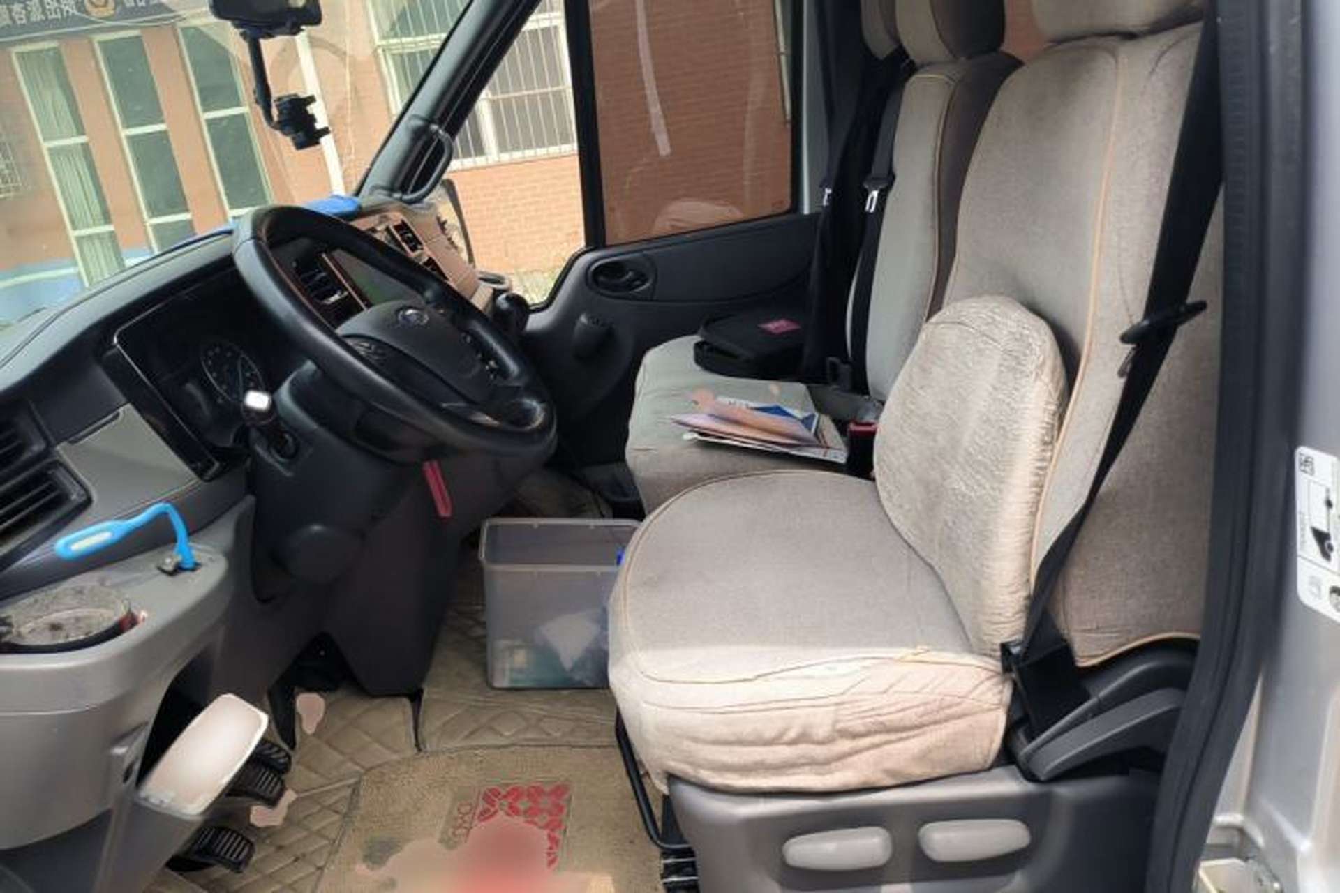 Used Ford Transit Custom 2021 2.2T Manual Logistics Vehicle Pro Long Wheelbase 7-Seater Mid-Roof China VI Standard Left Front Seat