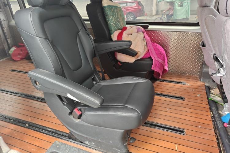 Used Ford Transit Custom 2021 2.2T Automatic Logistics Vehicle Pro Long Wheelbase 7 Seats Mid-Roof China VI Standard Left Rear Seat