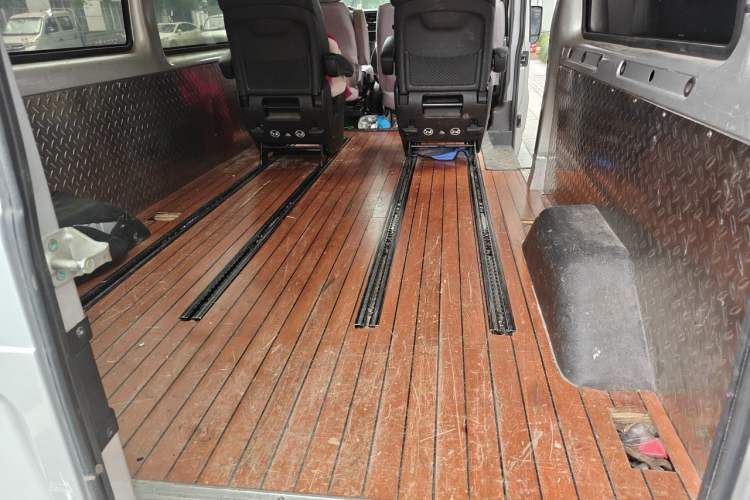 Used Ford Transit Custom 2021 2.2T Automatic Logistics Vehicle Pro Long Wheelbase 7 Seats Mid-Roof China VI Standard Trunk