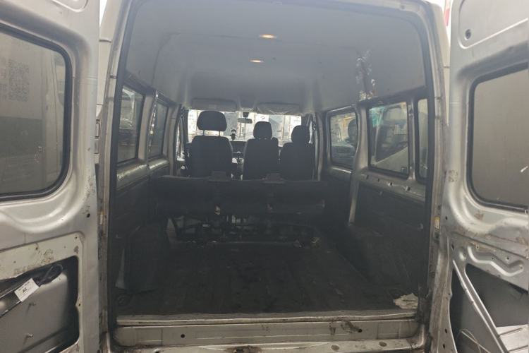 Used Ford Transit Custom 2021 2.2T Manual Logistics Vehicle Pro Short Wheelbase 6-Seater Mid-Roof China VI Standard Trunk