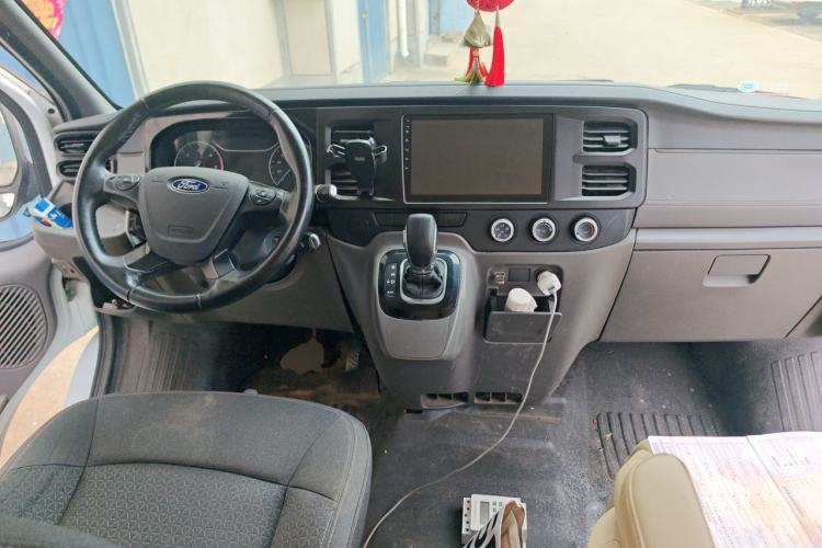 Used Ford Transit Custom 2021 2.2T Automatic Logistics Vehicle Pro Short Wheelbase 6-Seater Low Roof China VI Standard Center Console