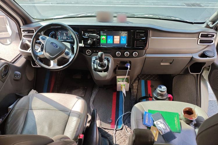 Used Ford Transit Custom 2021 2.2T Automatic Luxury Coach Pro Short Wheelbase 7-Seater Mid-Roof China VI Standard Center Console
