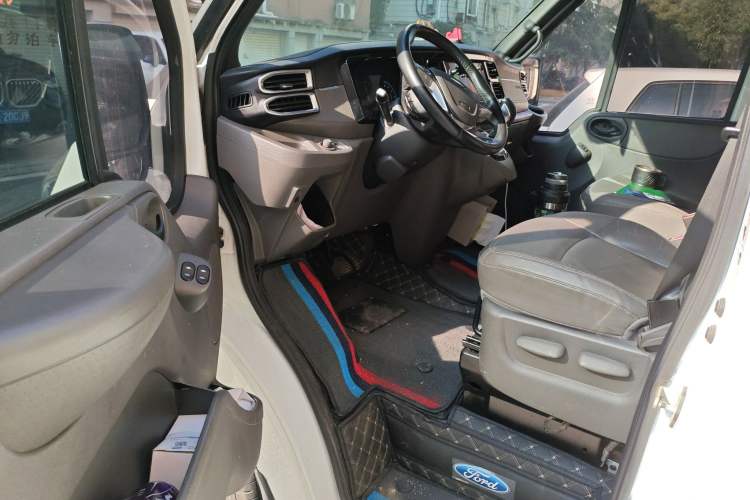 Used Ford Transit Custom 2021 2.2T Automatic Luxury Coach Pro Short Wheelbase 7-Seater Mid-Roof China VI Standard Driver Seat