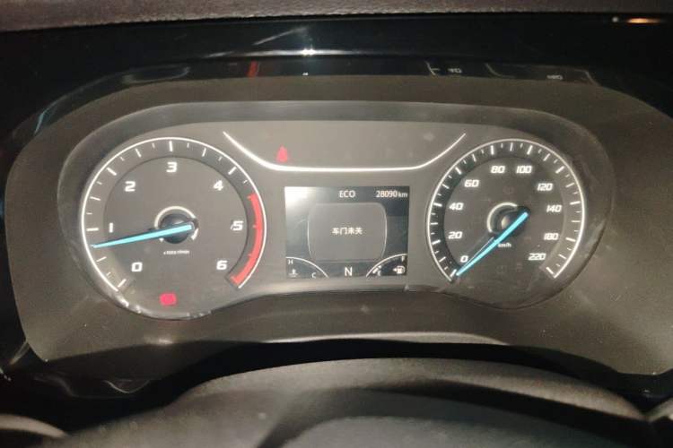 Used Ford Transit Custom 2021 2.2T Automatic Van Pro 5.9-meter Long Wheelbase Rear Dual Tires 3-Seater Mid-Roof China VI Standard Instrument Cluster