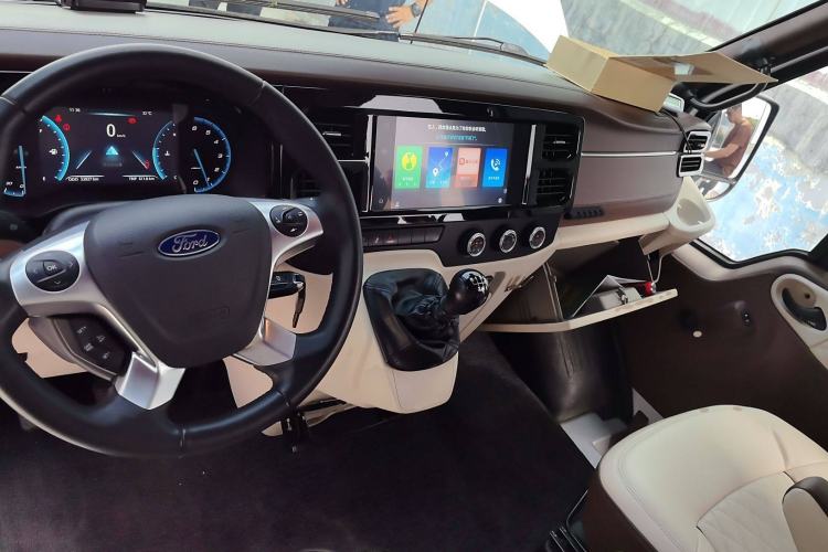 Used Ford Transit Custom 2021 2.2T Manual Standard Passenger Van Pro Long Wheelbase with Mechanical Pedals 9-Seater Mid-Roof Euro VI compliant Interior 2