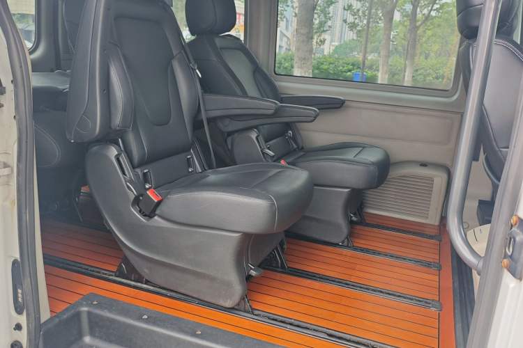 Used Ford Transit Custom 2021 2.2T Automatic Standard Passenger Van Pro Short Wheelbase 7-Seater Mid-Roof Euro VI compliant Interior 3