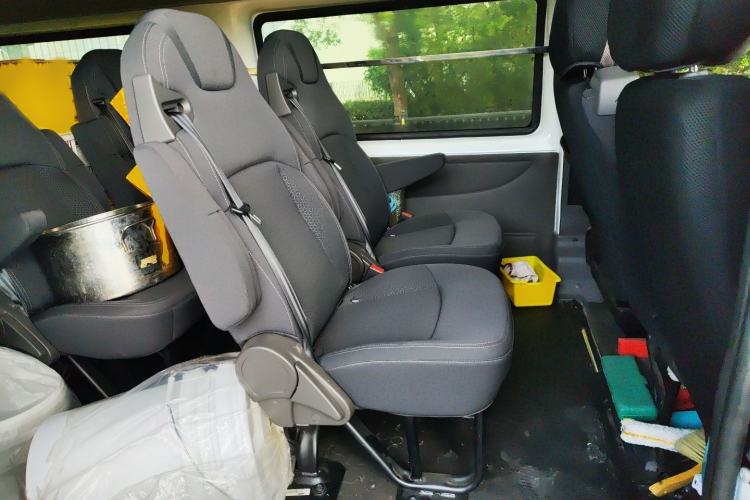 Used Ford Transit Custom 2021 2.2T Manual Logistics Vehicle Pro Long Wheelbase 7-Seater Mid-Roof China VI Standard Interior 4