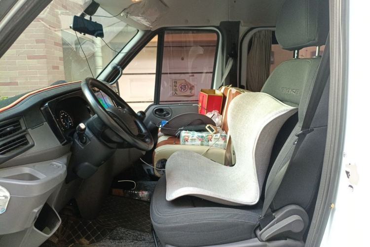 Used Ford Transit Custom 2021 2.2T Manual Logistics Vehicle Pro Short Wheelbase 6-Seater Mid-Roof China VI Standard Left Front Seat