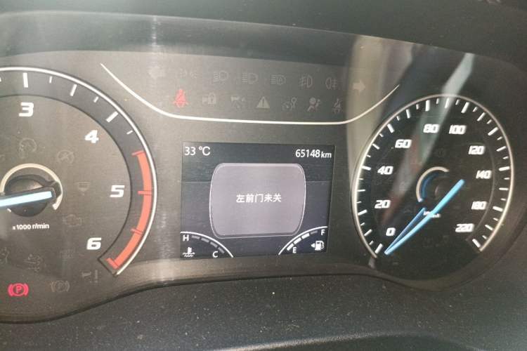 Used Ford Transit Custom 2021 2.2T Manual Logistics Vehicle Pro Short Wheelbase 6-Seater Mid-Roof China VI Standard Odometer Close Up