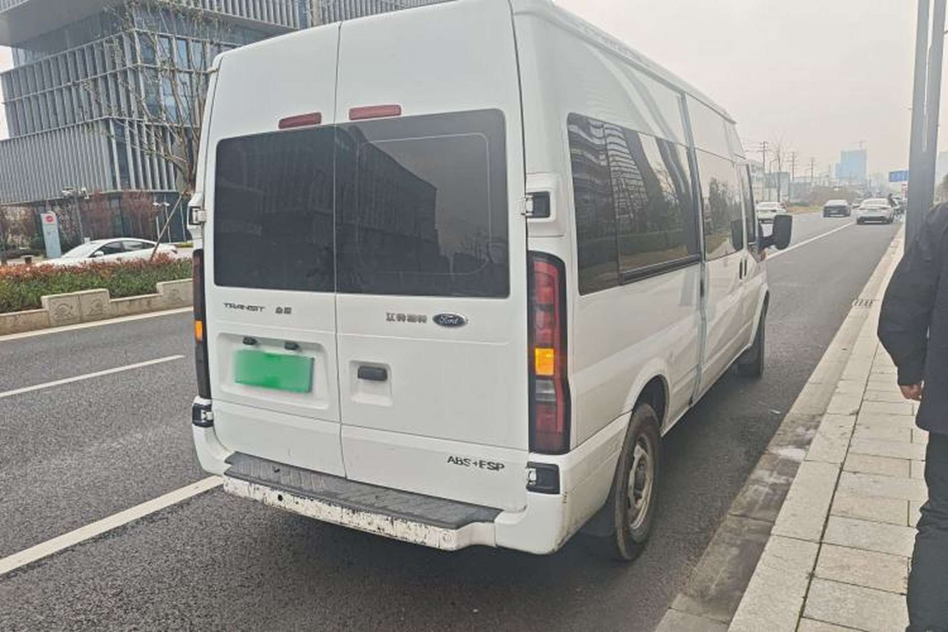Used Ford Transit Custom 2021 2.2T Manual Logistics Vehicle Pro Long Wheelbase 7-Seater Mid-Roof China VI Standard Rear Right 45 Deg