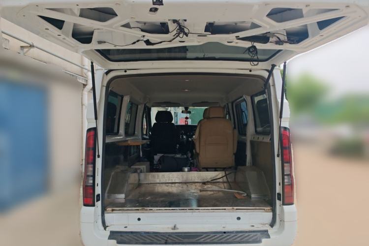 Used Ford Transit Custom 2021 2.2T Automatic Logistics Vehicle Pro Short Wheelbase 6-Seater Low Roof China VI Standard Trunk