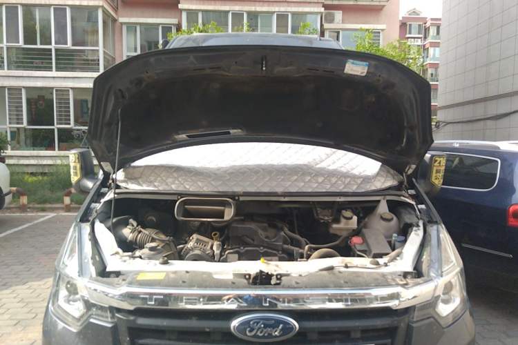 Used Ford Transit Custom  Engine Bay
