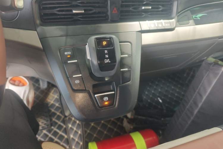 Used Ford Transit Custom  Gear Lever