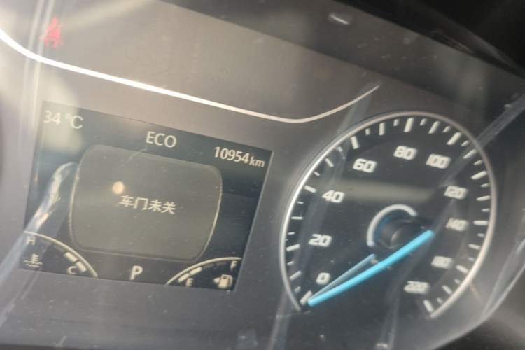 Used Ford Transit Custom  Odometer Close Up
