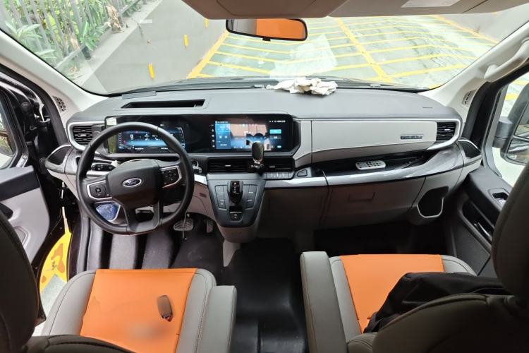 Used Ford Transit T8 2024 T8 2.3T Diesel Automatic Mid-axle Mid-roof 6-Seater Multi-function Version 2/2/2 Center Console