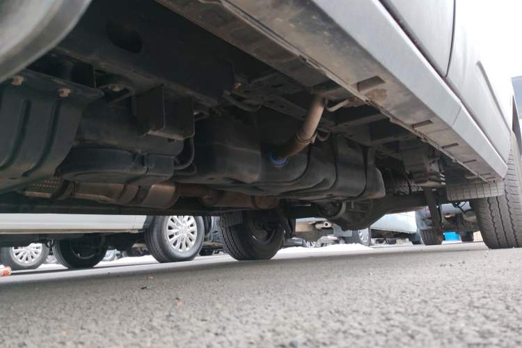 Used Ford Transit T8 2024 T8 2.3T Diesel Automatic Short Wheelbase Mid-Height 6-Seater Fully Equipped Model 3/3 Chassis Front Left