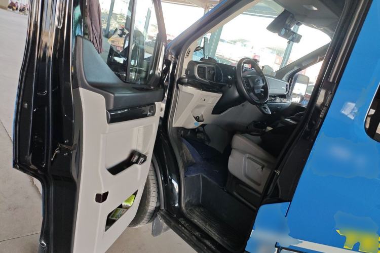 Used Ford Transit T8 2024 T8 2.3T Diesel Automatic Mid-Drive Mid-Roof 6-Seater Fully Equipped 2/2/2 Configuration Driver Seat