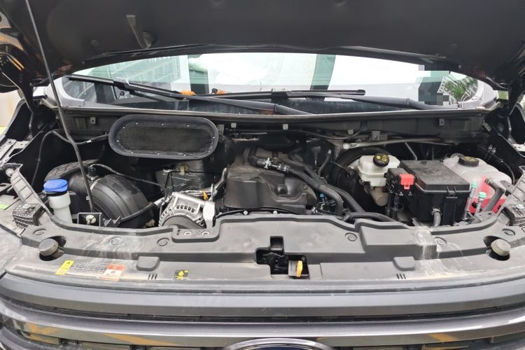 Used Ford Transit T8 2024 T8 2.3T Diesel Automatic Mid-axle Mid-roof 6-Seater Multi-function Version 2/2/2 Engine Bay