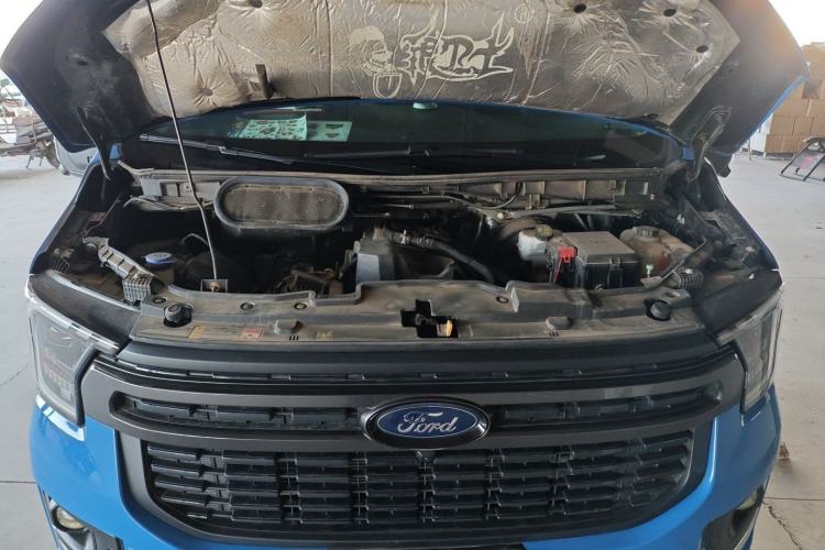 Used Ford Transit T8 2024 T8 2.3T Diesel Automatic Mid-Drive Mid-Roof 6-Seater Fully Equipped 2/2/2 Configuration Engine Bay