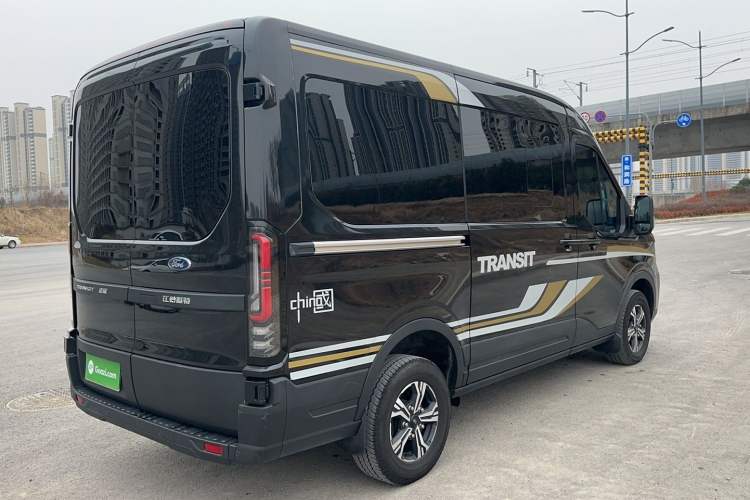 Used Ford Transit T8 2024 T8 2.3T Diesel Automatic Mid-axle Mid-roof 6-Seater Multi-function Version 2/2/2 Exterior 3