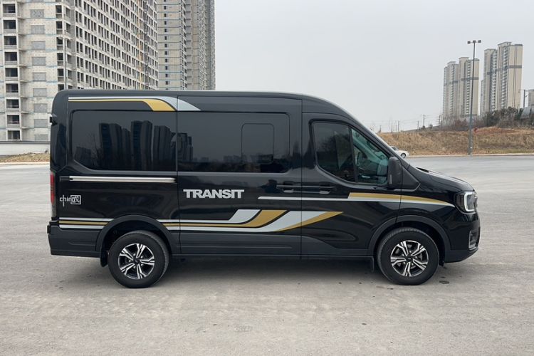 Used Ford Transit T8 2024 T8 2.3T Diesel Automatic Mid-axle Mid-roof 6-Seater Multi-function Version 2/2/2 Exterior 3