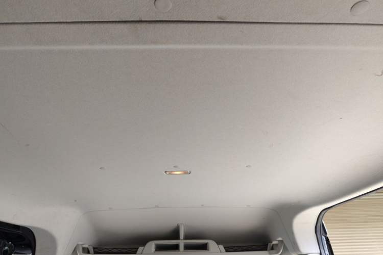 Used Ford Transit T8 2024 T8 2.0T Diesel Manual Mid-axle Mid-roof 6-seater Multi-function Version 2/2/2 Headliner