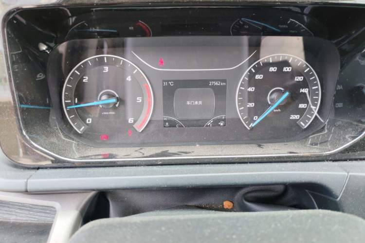 Used Ford Transit T8 2024 T8 2.0T Diesel Manual Mid-axle Mid-roof 6-seater Multi-function Version 2/2/2 Instrument Cluster