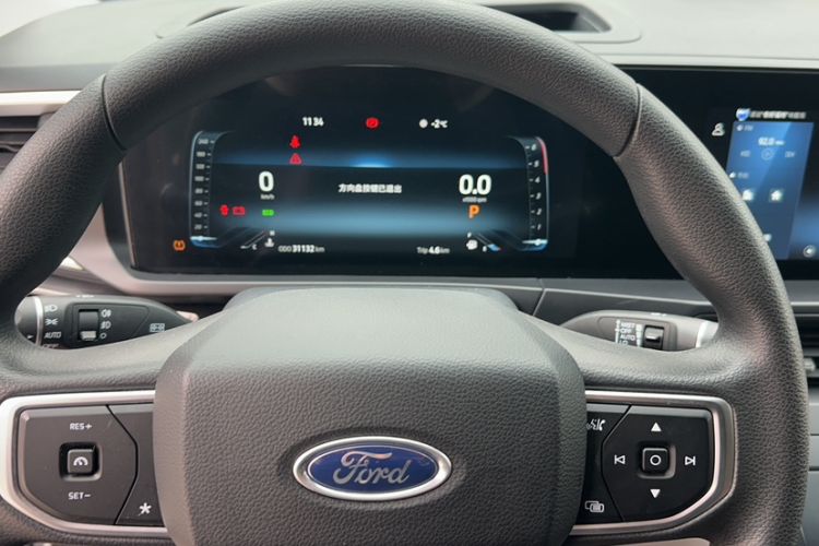 Used Ford Transit T8 2024 T8 2.3T Diesel Automatic Mid-axle Mid-roof 6-Seater Multi-function Version 2/2/2 Instrument Cluster