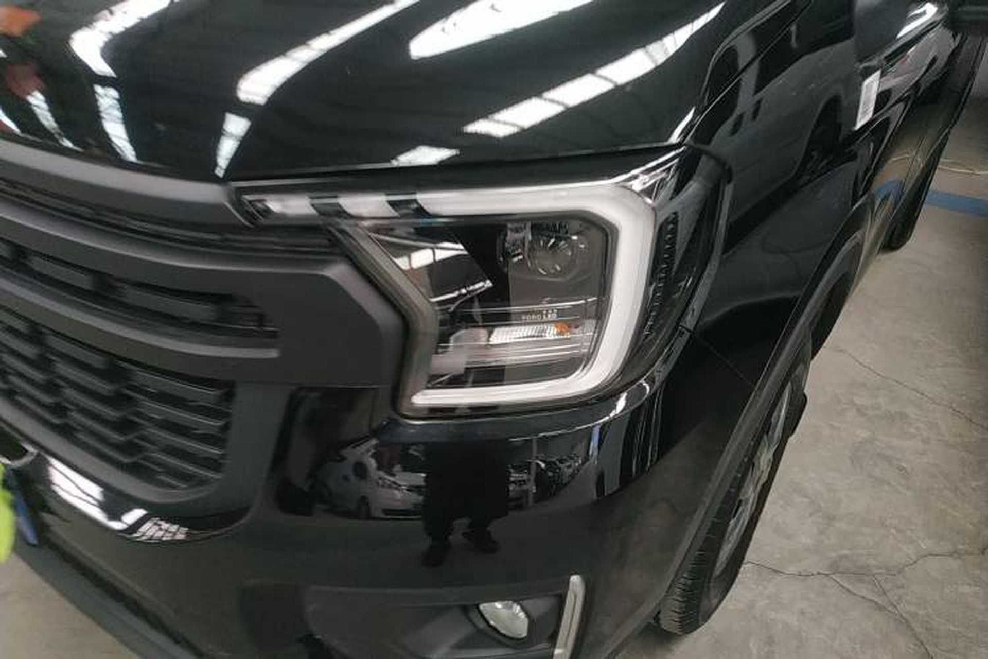 Used Ford Transit T8 2024 T8 2.0T Diesel Manual Short Wheelbase Mid-Roof 6-Seater Multi-Function Version 3/3 Left Front Headlight
