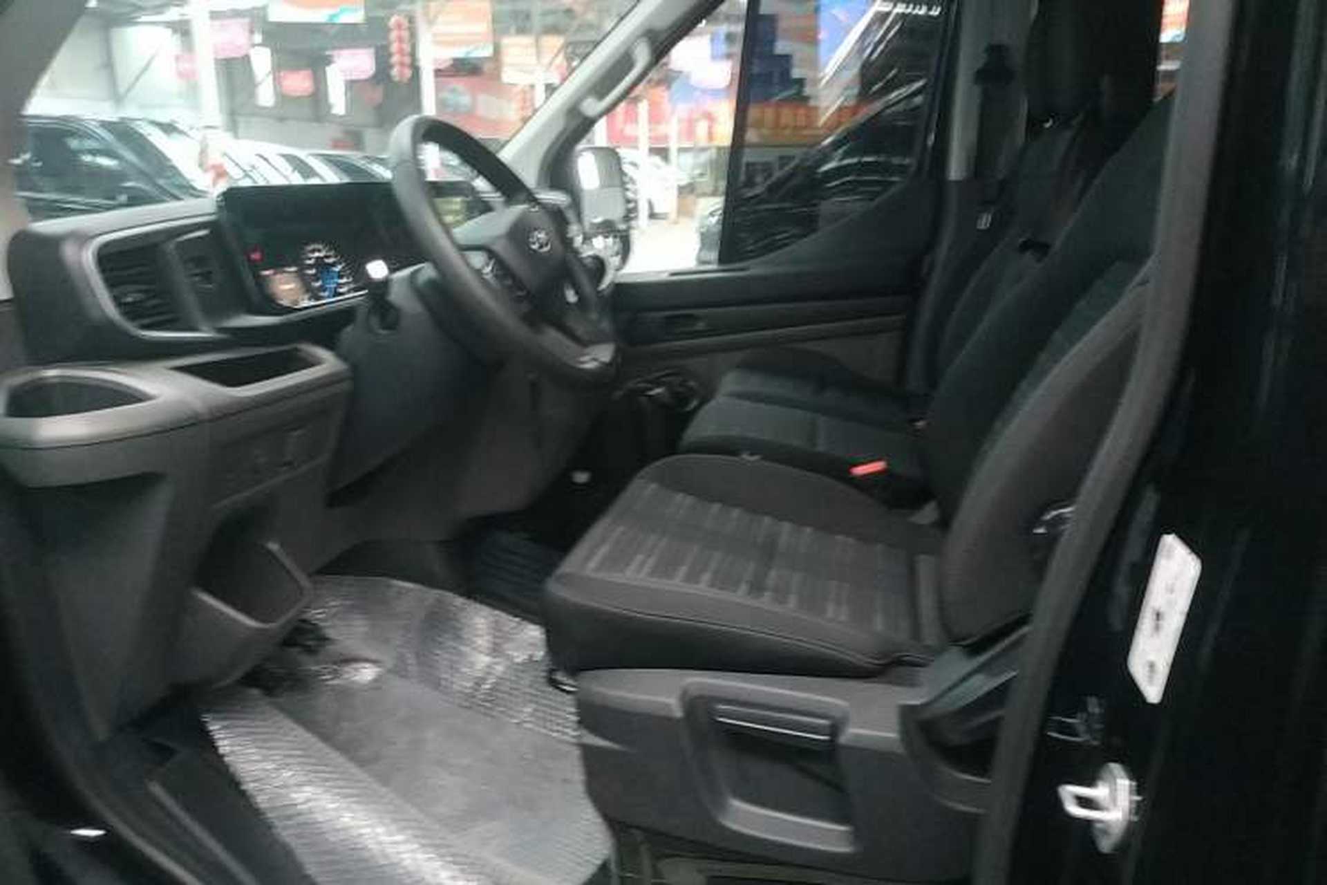 Used Ford Transit T8 2024 T8 2.0T Diesel Manual Short Wheelbase Mid-Roof 6-Seater Multi-Function Version 3/3 Left Front Seat