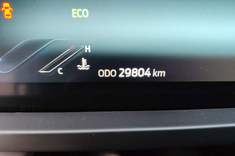 Used Ford Transit T8 2024 T8 2.3T Diesel Automatic Short Wheelbase Mid-Height 6-Seater Fully Equipped Model 3/3 Odometer Close Up