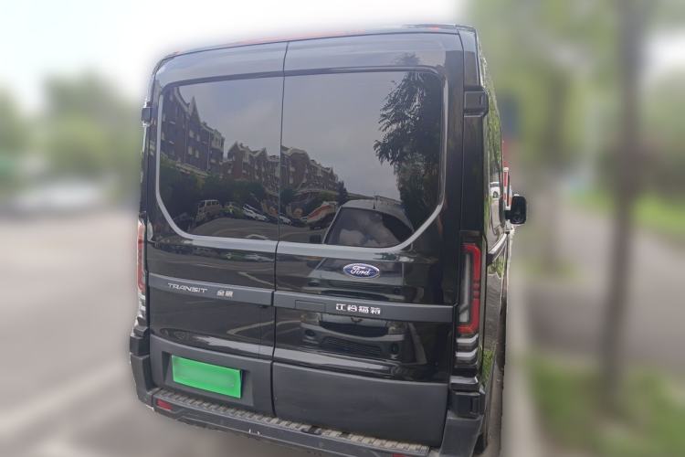 Used Ford Transit T8 2024 T8 2.3T Diesel Manual Mid-axle Mid-roof 6-Seater Multi-function Version 2/2/2 Rear