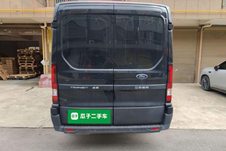 Used Ford Transit T8 2024 T8 2.0T Diesel Manual Mid-axle Mid-roof 6-seater Multi-function Version 2/2/2 Rear