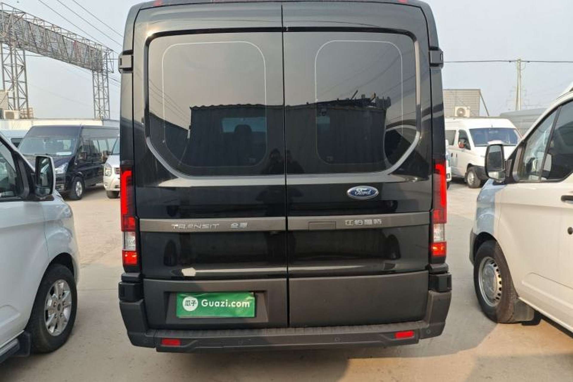 Used Ford Transit T8 2024 T8 2.0T Diesel Manual Mid-axle Mid-roof 6-seater Multi-function Version 2/2/2 Rear