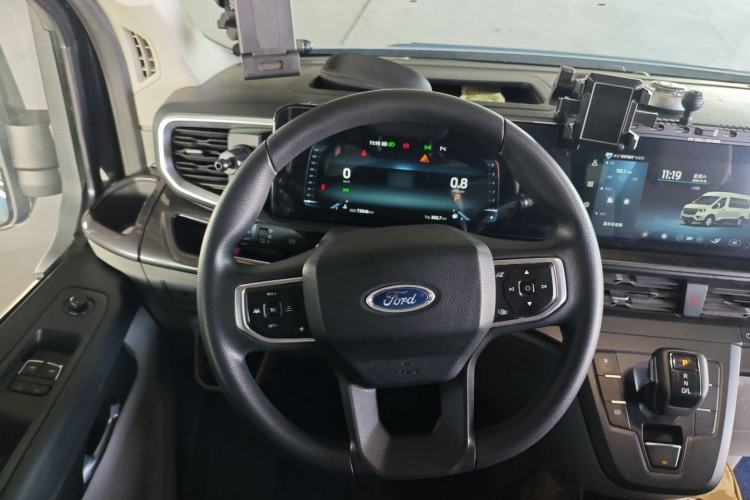 Used Ford Transit T8 2024 T8 2.3T Diesel Automatic Mid-Drive Mid-Roof 6-Seater Fully Equipped 2/2/2 Configuration Steering Wheel