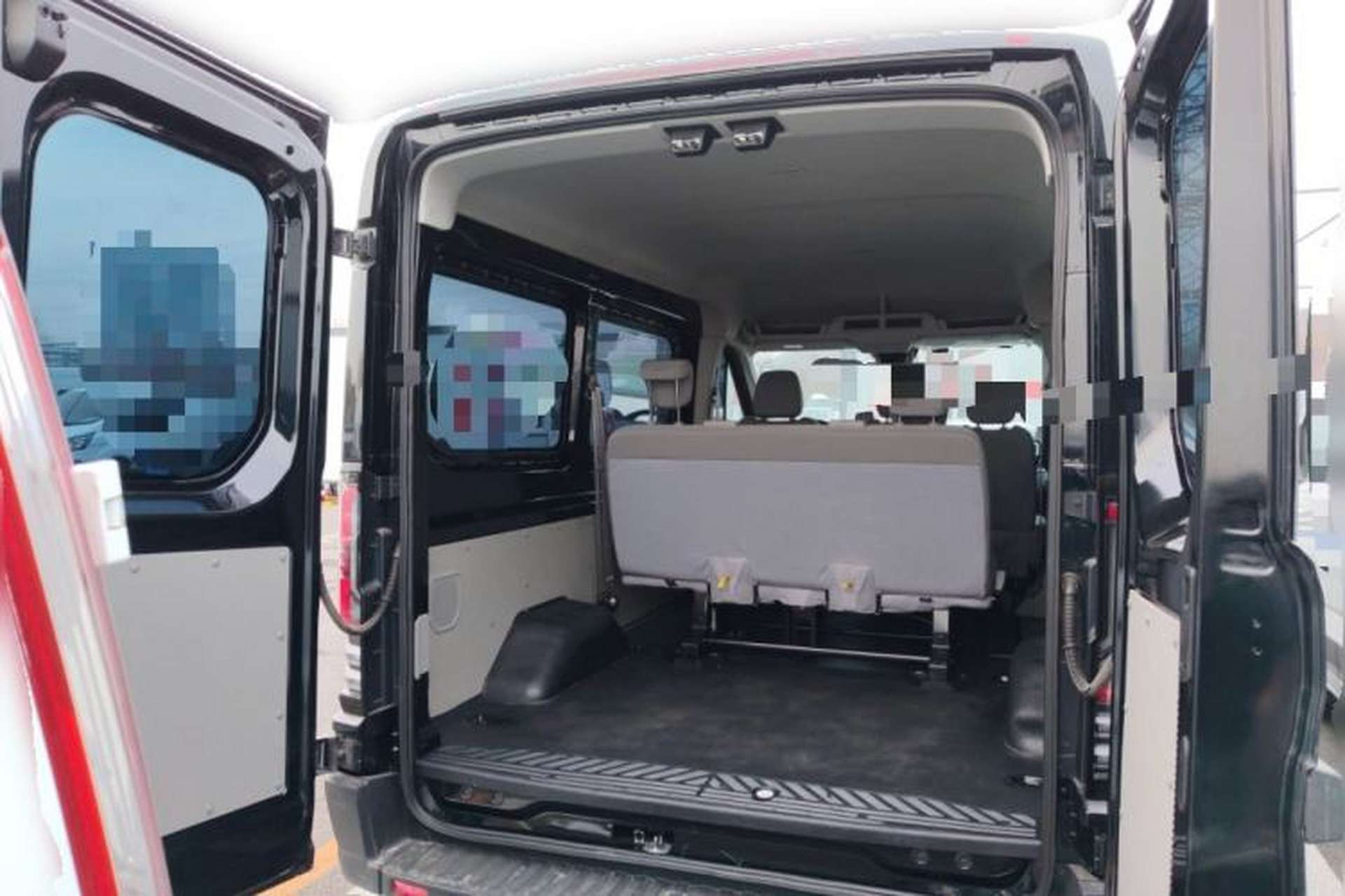 Used Ford Transit T8 2024 T8 2.3T Diesel Automatic Short Wheelbase Mid-Height 6-Seater Fully Equipped Model 3/3 Trunk