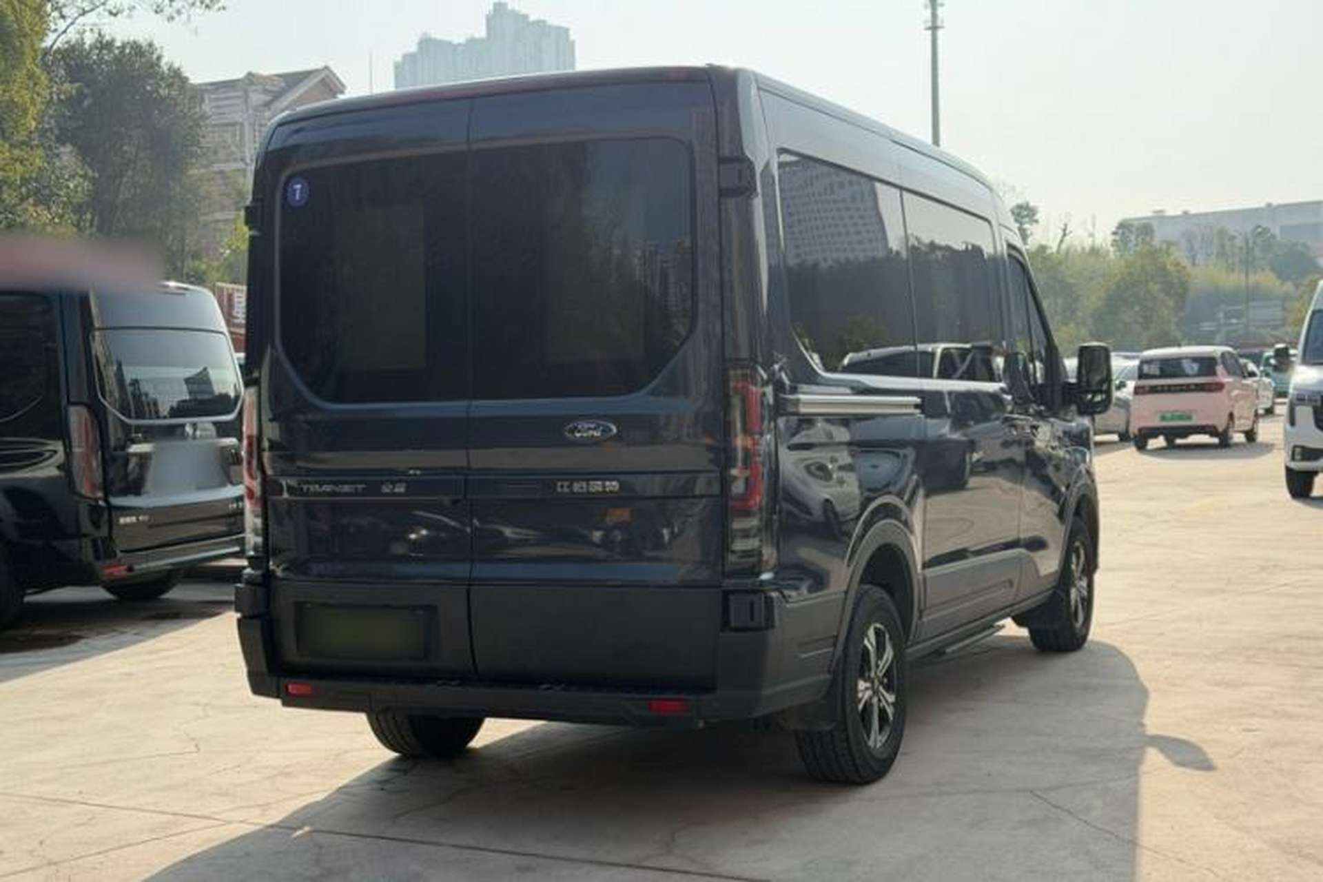 Used Ford Transit T8 2024 T8 2.3T Diesel Automatic Mid-axle Mid-roof 9-seater Business & Travel Version 2/2/2/3 Exterior 5