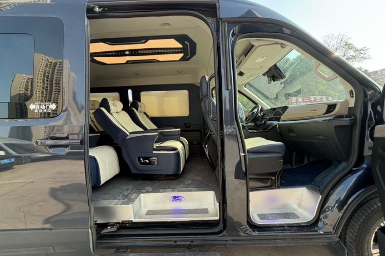Used Ford Transit T8 2024 T8 2.3T Diesel Automatic Mid-axle Mid-roof 9-seater Business & Travel Version 2/2/2/3 Interior 5