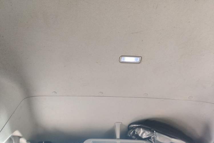 Used Ford Transit T8 2024 T8 2.3T Diesel Manual Short Wheelbase Mid-Roof 6-Seater Multi-Function Version 3/3 Headliner