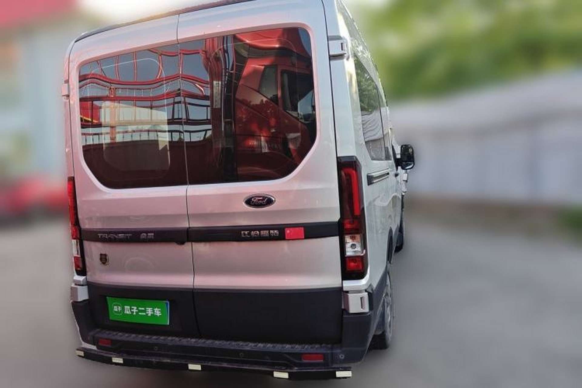 Used Ford Transit T8 2024 T8 2.0T Diesel Manual Mid-axle Mid-roof 6-seater Multi-function Version 2/2/2 Rear