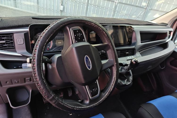 Used Ford Transit T8 2024 T8 2.0T Diesel Manual Mid-axle Mid-roof 6-seater Multi-function Version 2/2/2 Steering Wheel