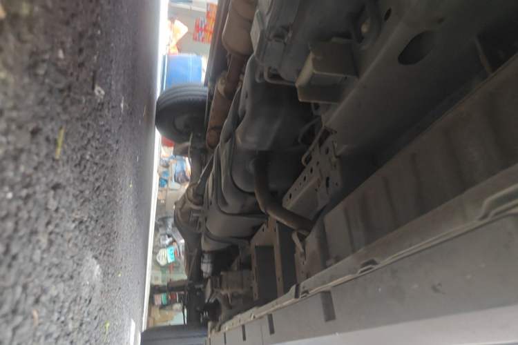 Used Ford Transit T8 2024 T8 2.0T Diesel Manual Short Wheelbase Mid-Roof 6-Seater Multi-Function Version 3/3 Chassis Front Left