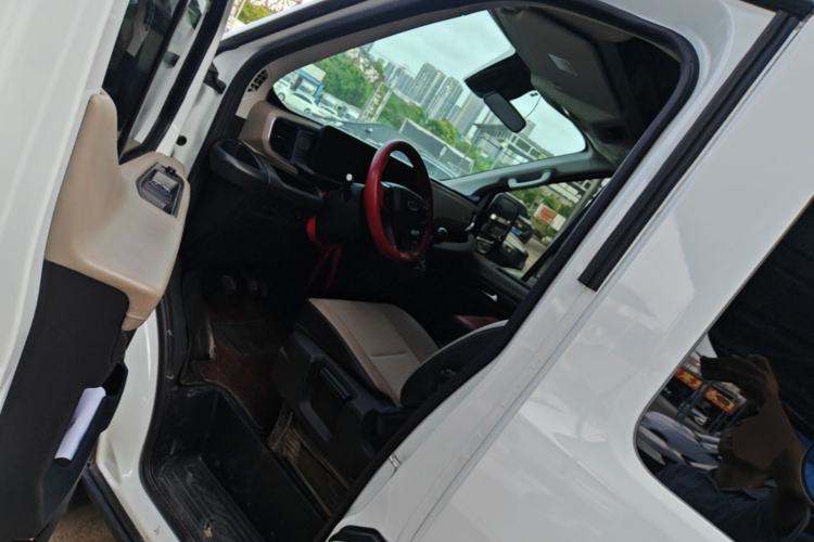 Used Ford Transit T8 2024 T8 2.3T Diesel Manual Mid-axle Mid-roof 9-seater Business & Travel Version 2/2/2/3 Driver Seat