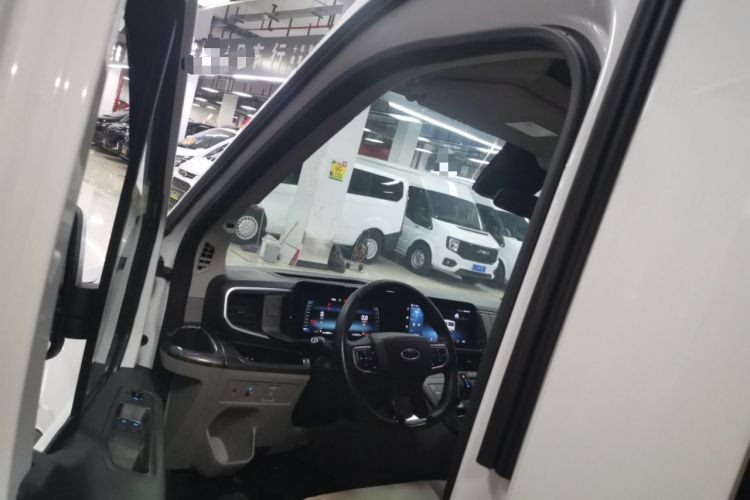 Used Ford Transit T8 2024 T8 2.3T Diesel Automatic Mid-Drive Mid-Roof 6-Seater Fully Equipped 2/2/2 Configuration Driver Seat
